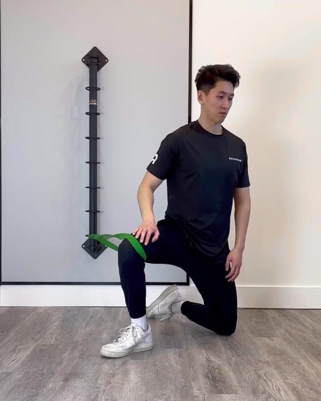 Banded Hip Shift