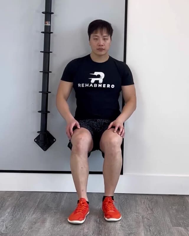 单腿靠墙静蹲
