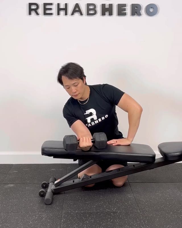 离心腕屈曲