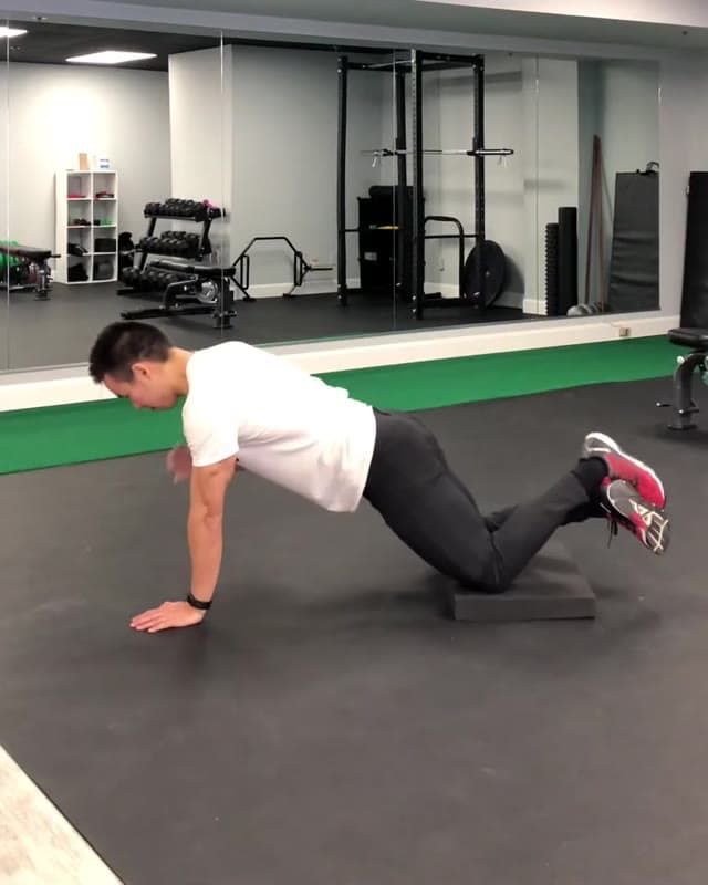 Shoulder Tap Half Push Up