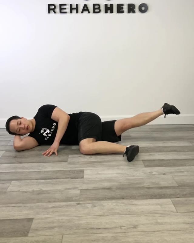 内收抬腿——强化大腿内侧与髋内收肌群