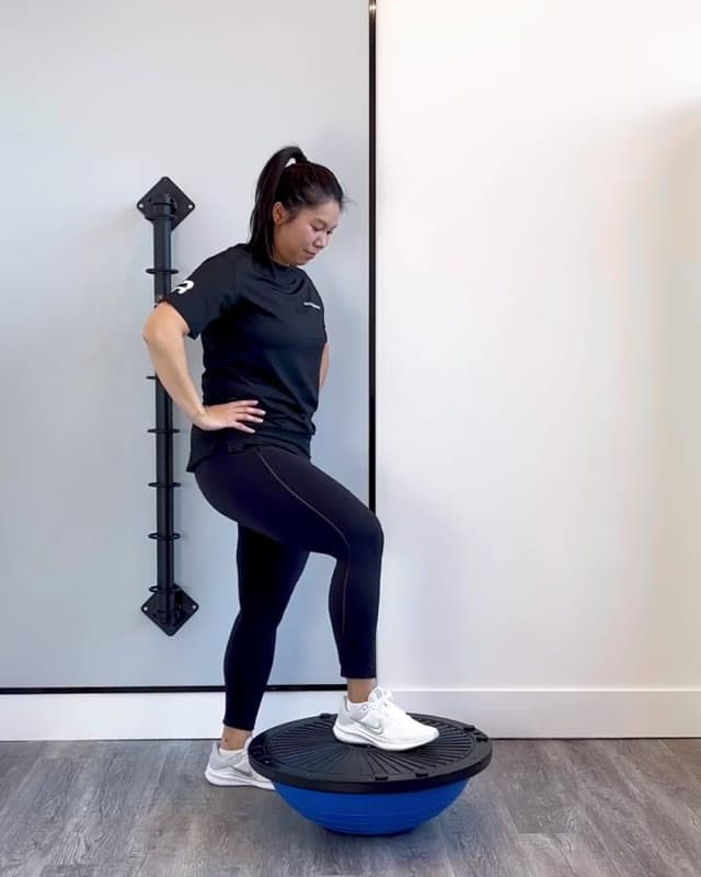 BOSU Ball Single Leg Balance