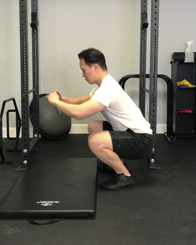 Squat to Kneel - Warm up exercise for knee stability