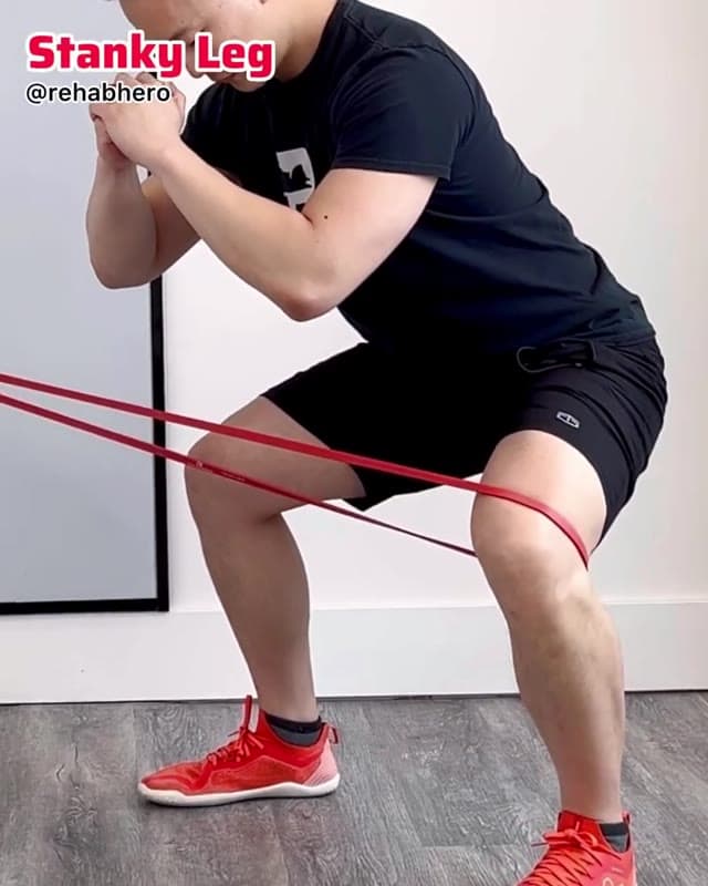 髋外旋抬膝训练