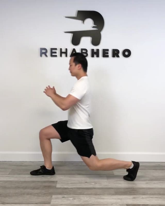 膝过脚尖前弓步