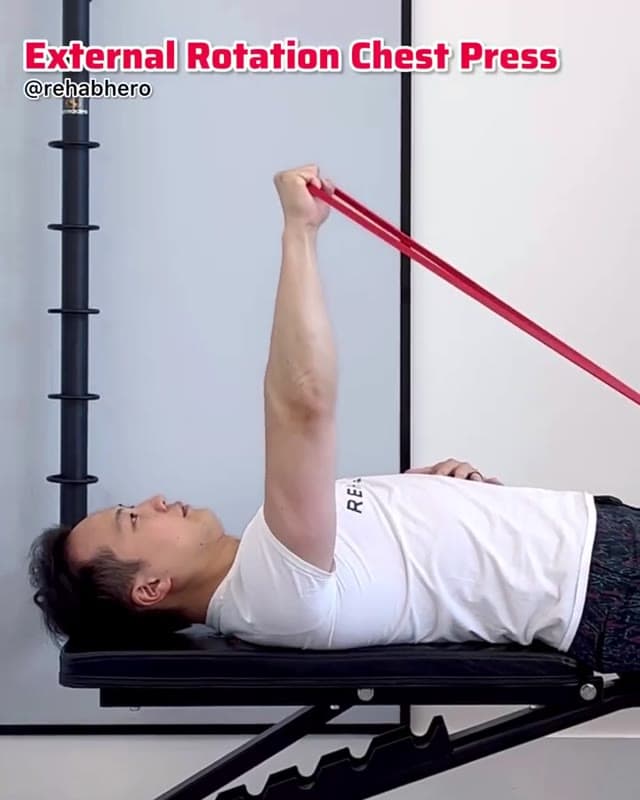 肩外旋卧推