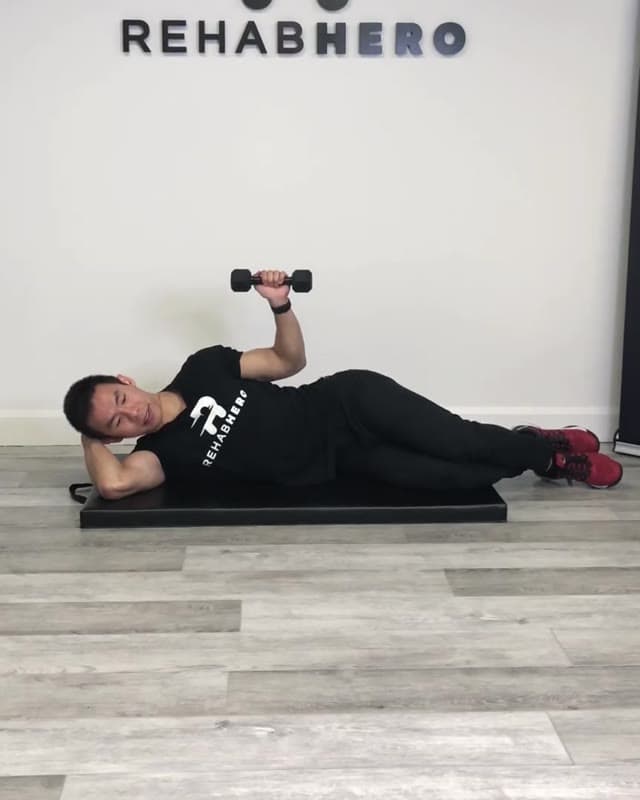 侧卧位肩外旋－初级肩袖强化练习