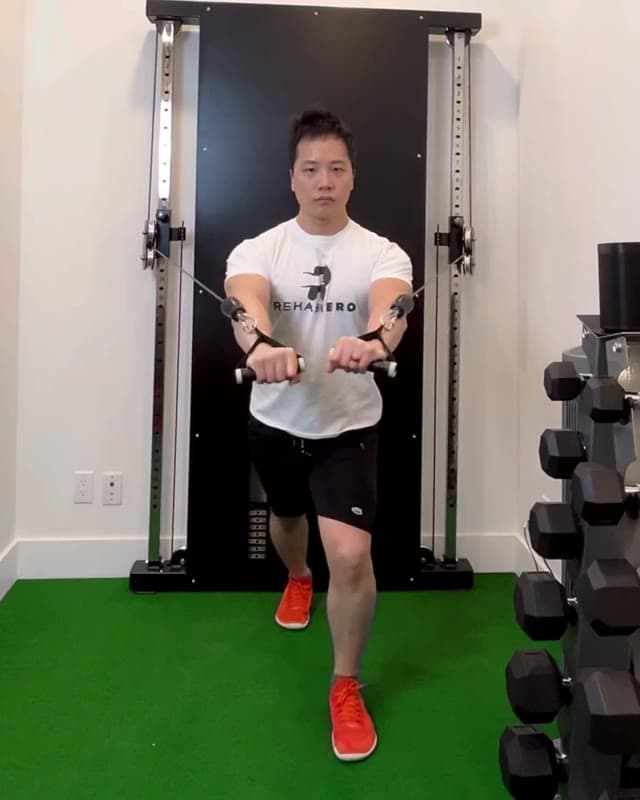 低位绳索飞鸟