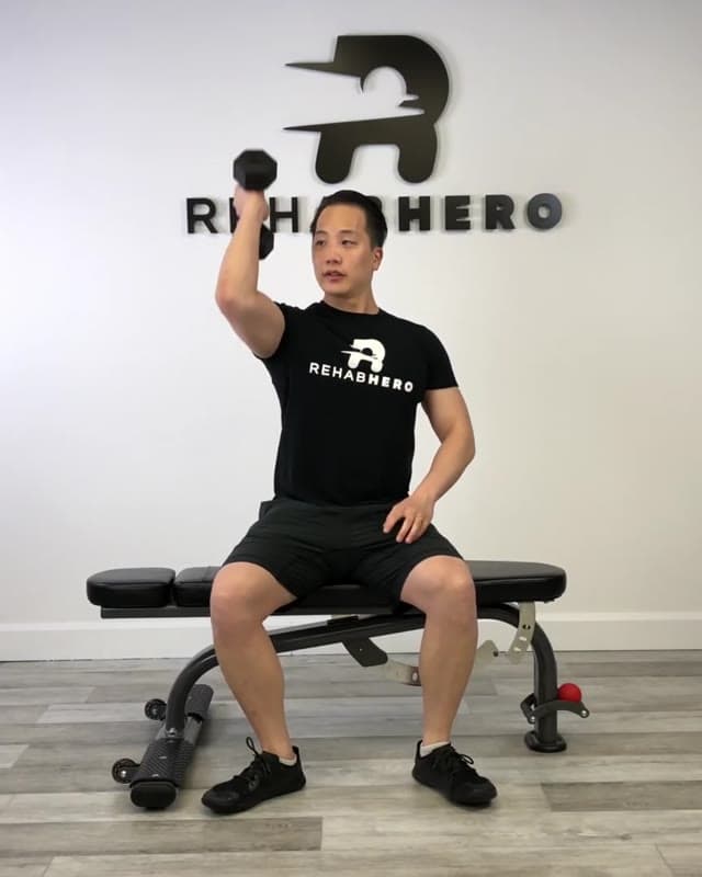 过头哑铃肱三头肌臂屈伸强化练习