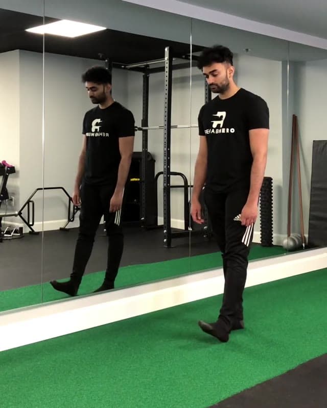Dynamic Stretch for Runners - Floor Sweeps